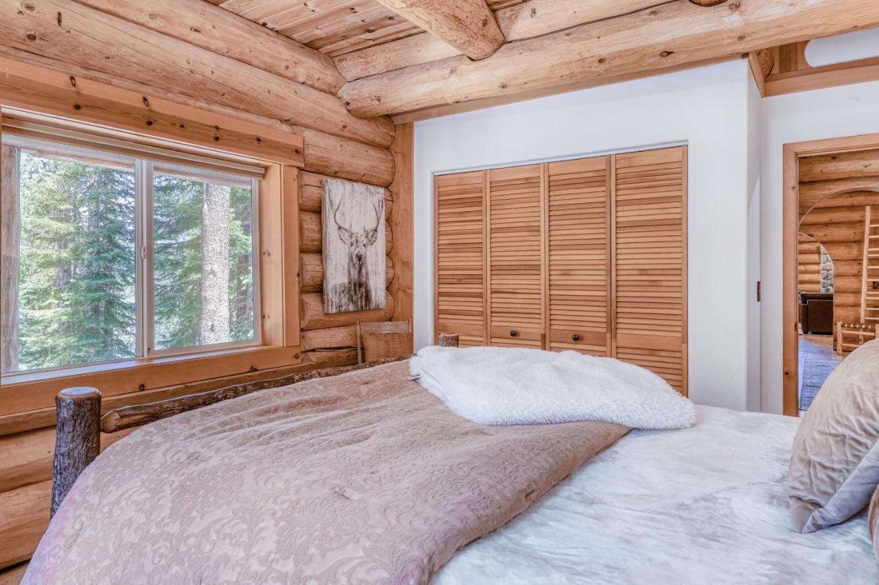 Log Cabin Estate - Falcon Ridge Truckee Extérieur photo